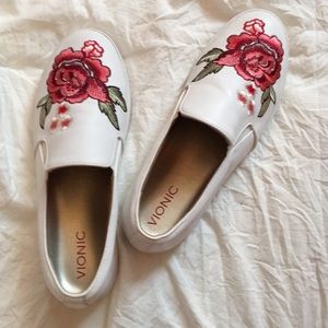 Vionic The Midi Floral Slip On Sneaker White